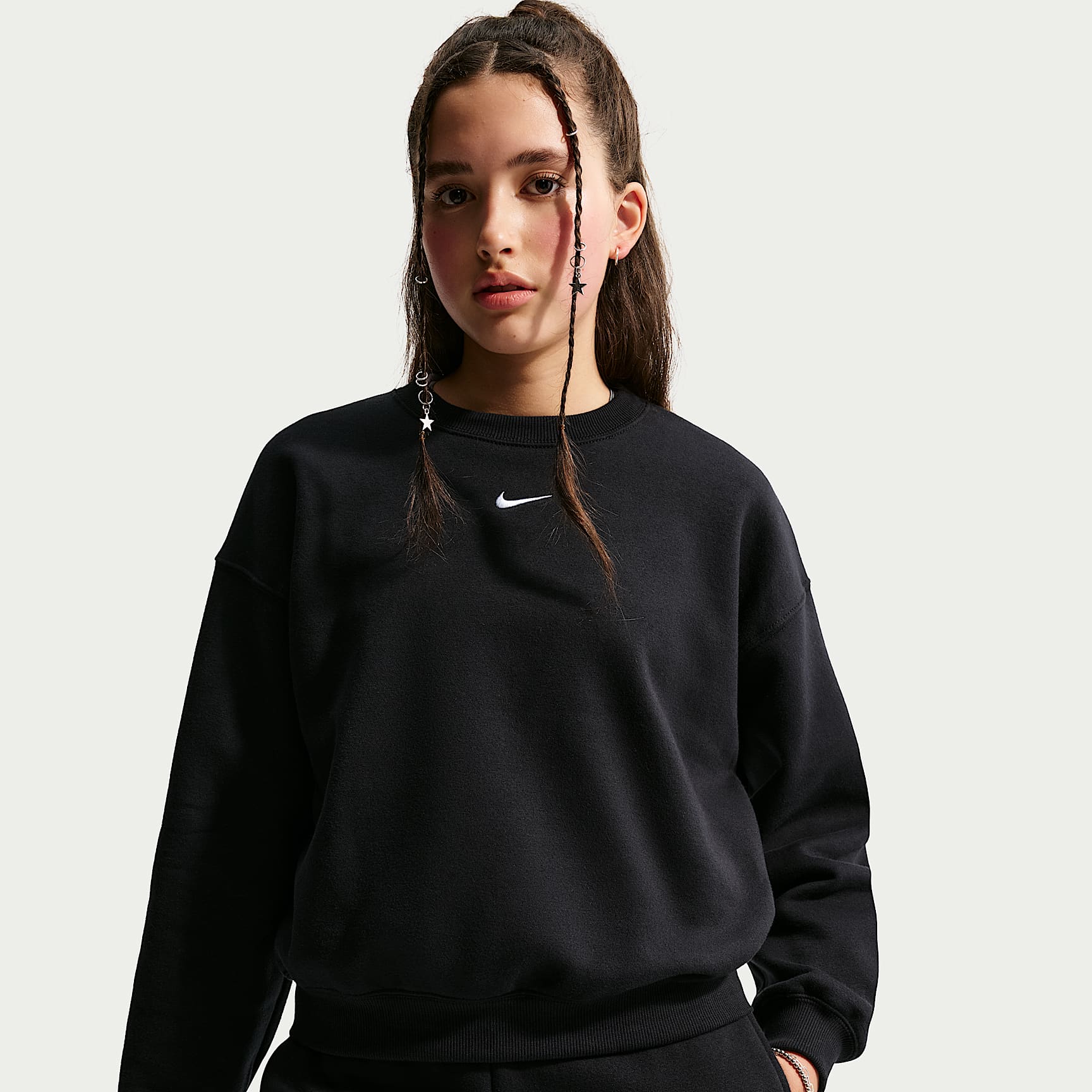 Nike Sportswear Studio Girls' Boxy Fleece Crew Neck. Nike LU